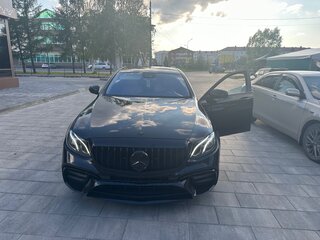2016 Mercedes-Benz E-Класс 200 V (W213, S213, C238), чёрный, 2650000 рублей, вид 1