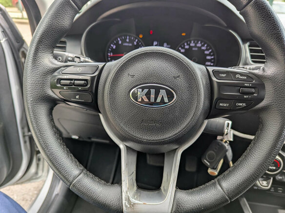 2018 Kia Rio IV, серебристый, 1165000 рублей - вид 12