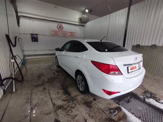 2015 Hyundai Solaris I Рестайлинг, белый, 1080000 рублей, вид 5