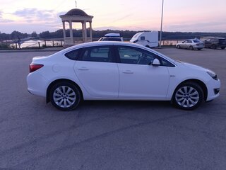 2014 Opel Astra J Рестайлинг, белый, 930000 рублей, вид 4