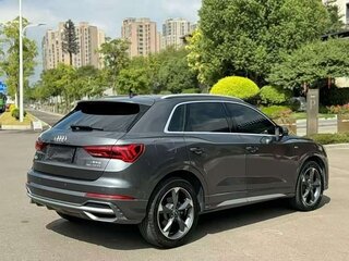 2021 Audi Q3 35 TFSI II (F3), серый, 1990900 рублей, вид 4