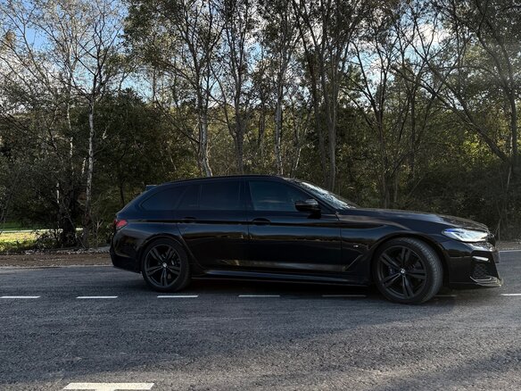 2019 BMW 5 серии 530i VII (G30/G31/G38), чёрный, 3100000 рублей - вид 3