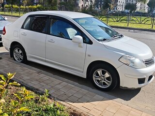 2011 Nissan Tiida I Рестайлинг, белый, 580000 рублей, вид 4