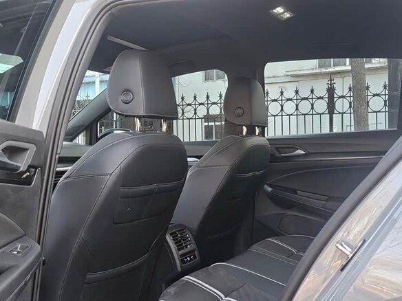 2021 Volkswagen Golf VIII, серый - вид 8