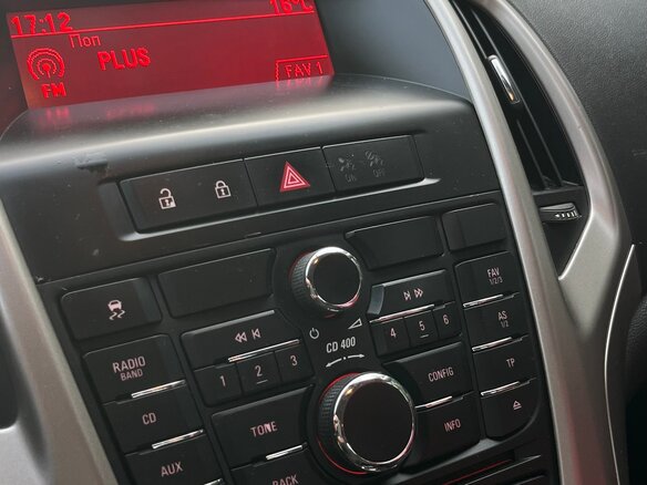2011 Opel Astra J, белый - вид 24