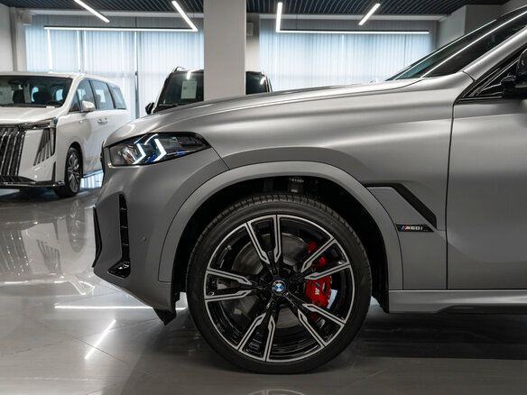 2024 BMW X6 M60i III (G06) Рестайлинг, серый, 17050000 рублей - вид 34