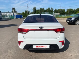 2018 Kia Rio IV, белый, 970000 рублей, вид 4