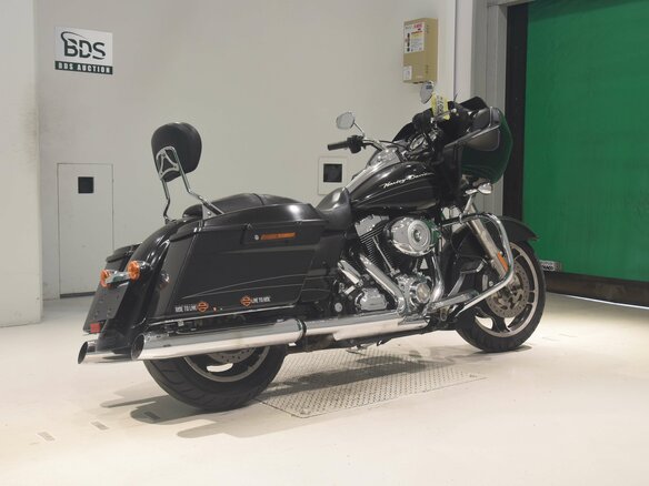 2010 Harley-Davidson Road Glide, чёрный, 810000 рублей - вид 5