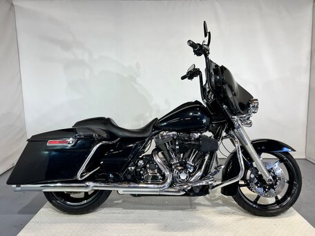 2015 Harley-Davidson Street Glide, чёрный, 899000 рублей, вид 1