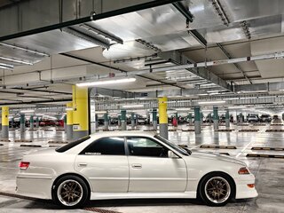 1998 Toyota Mark II VIII (X100), белый, 1529999 рублей, вид 2