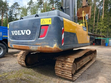 2020 Volvo EC, жёлтый, 7990000 рублей, вид 3
