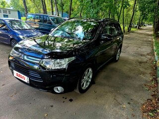 2013 Mitsubishi Outlander III, чёрный, 1350000 рублей, вид 1