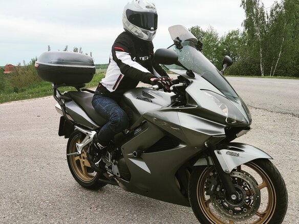 2009 Honda VFR 800, серый, 595000 рублей - вид 7