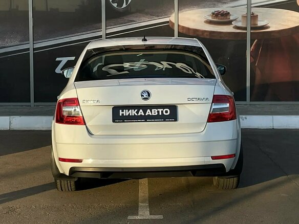 2017 Skoda Octavia III (A7) Рестайлинг, белый, 1689000 рублей - вид 7