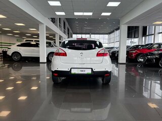 2014 Renault Megane III Рестайлинг 2, белый, 850000 рублей, вид 4