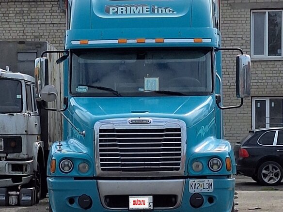 2004 Freightliner Century Class, зелёный, 3200000 рублей - вид 1
