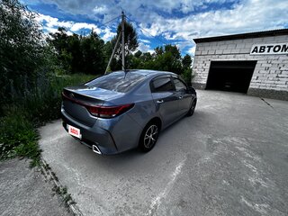 2020 Kia Rio IV Рестайлинг, серый, 1600000 рублей, вид 3