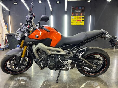 2014 Yamaha MT-09 (FZ-09), оранжевый, 695000 рублей, вид 2