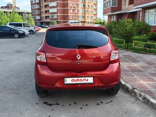 2015 Renault Sandero II, красный, 858000 рублей, вид 3