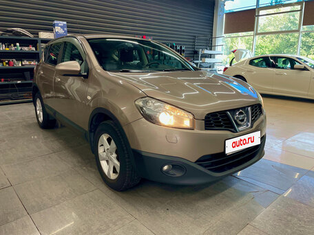 2011 Nissan Qashqai I Рестайлинг, коричневый, 790000 рублей, вид 1