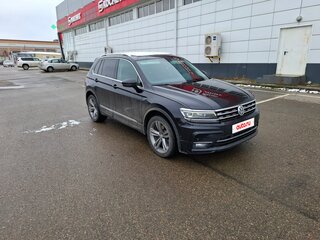 2018 Volkswagen Tiguan II, чёрный, 2600000 рублей, вид 3
