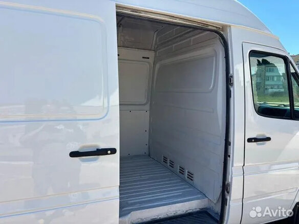 2015 Mercedes-Benz Sprinter Classic, белый, 1600000 рублей - вид 2