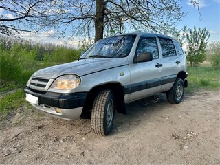 2004 Chevrolet Niva I, серебристый, 338000 рублей, вид 1
