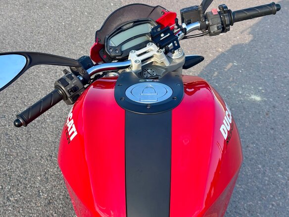 2009 Ducati Monster 696, красный, 450000 рублей - вид 5