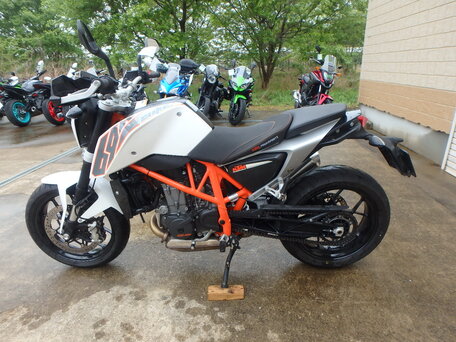 2014 KTM 690 Duke, белый, 500000 рублей, вид 1