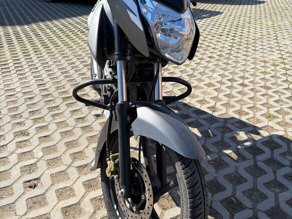 2023 Bajaj Pulsar NS 125, белый, 135000 рублей - вид 2