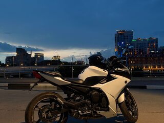 2011 Yamaha XJ6 (FZ6R), белый, 520000 рублей, вид 1
