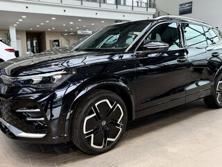 2024 Volkswagen Tiguan L Pro III (China Market), чёрный, 5500000 рублей, вид 2