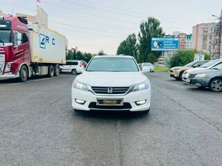 2013 Honda Accord IX, белый, 1799000 рублей, вид 3
