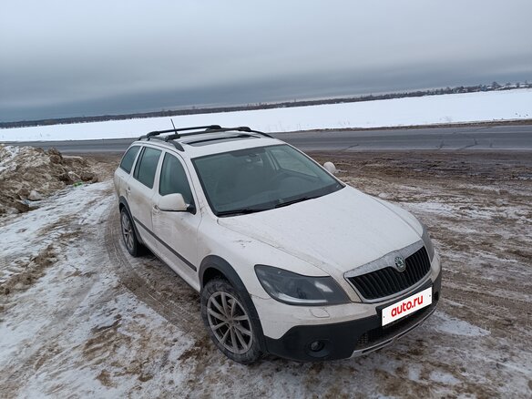 2012 Skoda Octavia Scout II (A5) Рестайлинг, белый, 1500000 рублей - вид 8