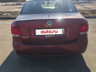 2013 Volkswagen Polo V, красный, 505000 рублей, вид 3