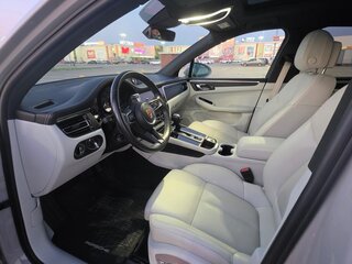 2021 Porsche Macan I Рестайлинг 2, серый, 6750000 рублей, вид 5