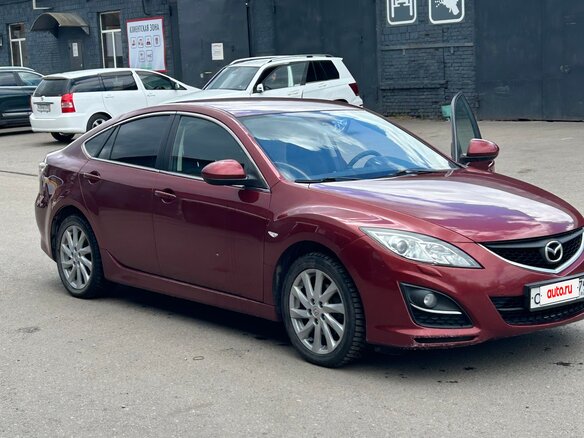 2011 Mazda 6 II (GH) Рестайлинг, красный, 800000 рублей - вид 2