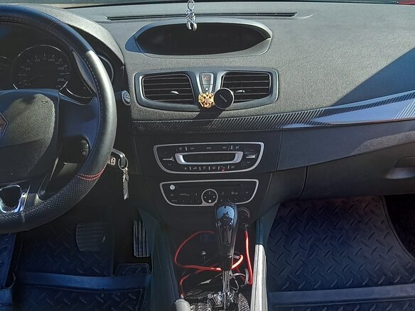 2012 Renault Fluence I, красный, 600000 рублей - вид 8