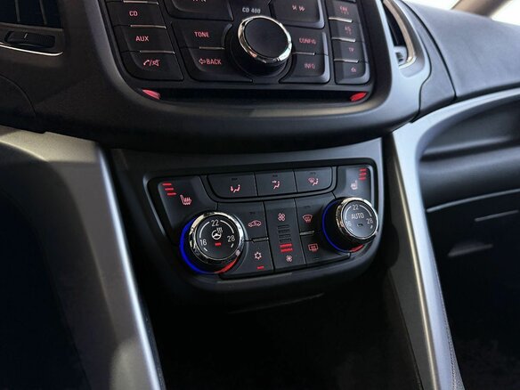 2013 Opel Zafira C, белый - вид 13