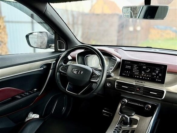 2023 Geely Coolray I, серый, 1770000 рублей - вид 5