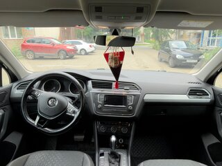 2017 Volkswagen Tiguan II, серый, 2200000 рублей, вид 5