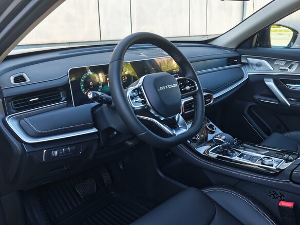 2026 Jetour X70+ I Рестайлинг, белый, 3399000 рублей - вид 10