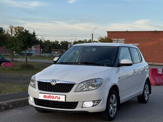 2012 Skoda Fabia II Рестайлинг, белый, 630000 рублей, вид 1