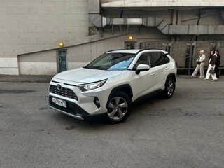 2020 Toyota RAV4 V (XA50), белый, 2750000 рублей, вид 1