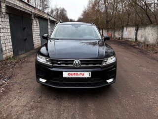 2020 Volkswagen Tiguan II, чёрный, 1920000 рублей, вид 1
