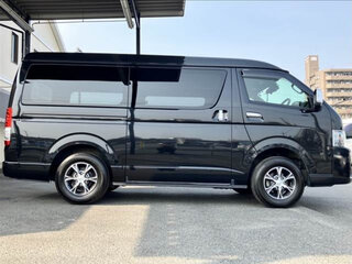 2023 Toyota HiAce H200 Рестайлинг, чёрный, 4654000 рублей, вид 4