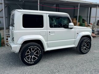 2023 Suzuki Jimny Sierra IV, белый, 2299000 рублей, вид 4