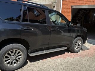 2016 Toyota Land Cruiser Prado 150 Series Рестайлинг 1, чёрный, 4070000 рублей, вид 3