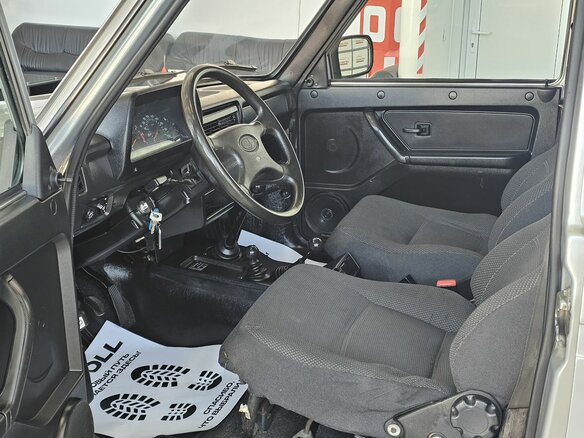 2012 Lada (ВАЗ) 2131 (4x4) 213105 I, серебристый, 455000 рублей - вид 8