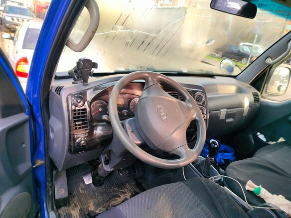 2011 Kia Bongo, синий, 1000000 рублей - вид 6